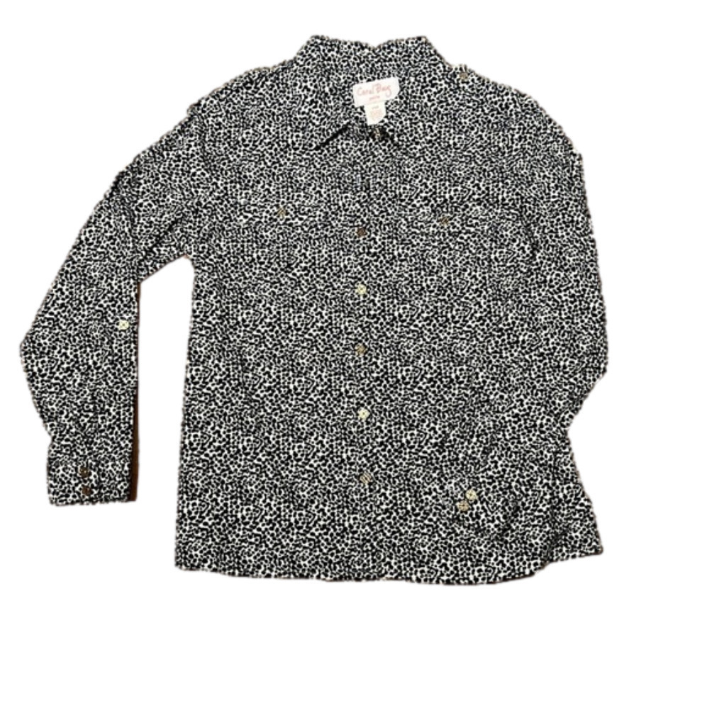 2/$15 𝅺CORAL Bay Women's button up long-sleeve